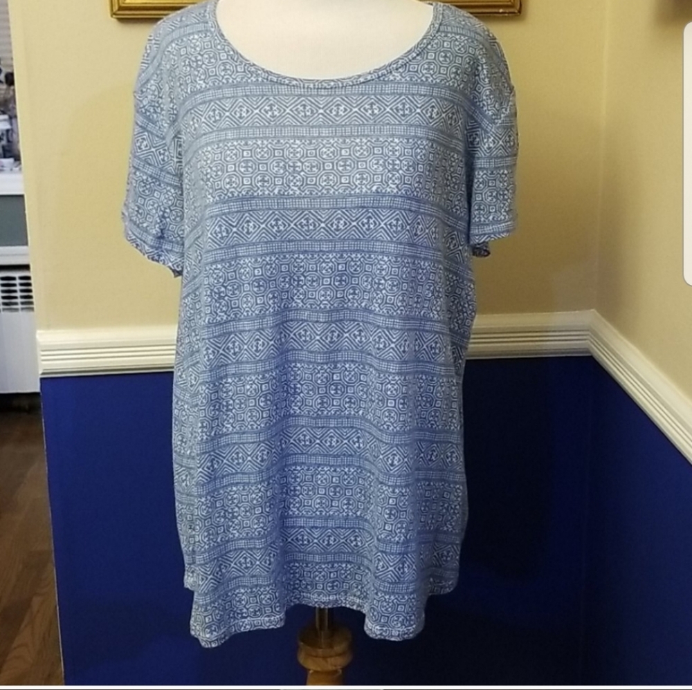 Short sleeve top